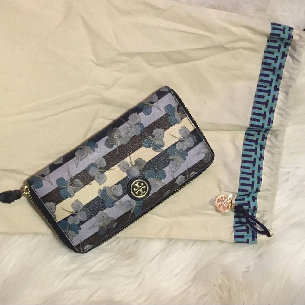Tory Burch Kerrington Zip Continental Wallet